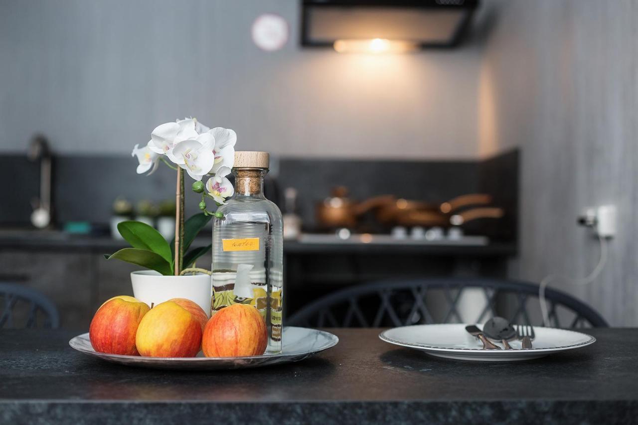 Samira1 Apartment Kiev Ngoại thất bức ảnh