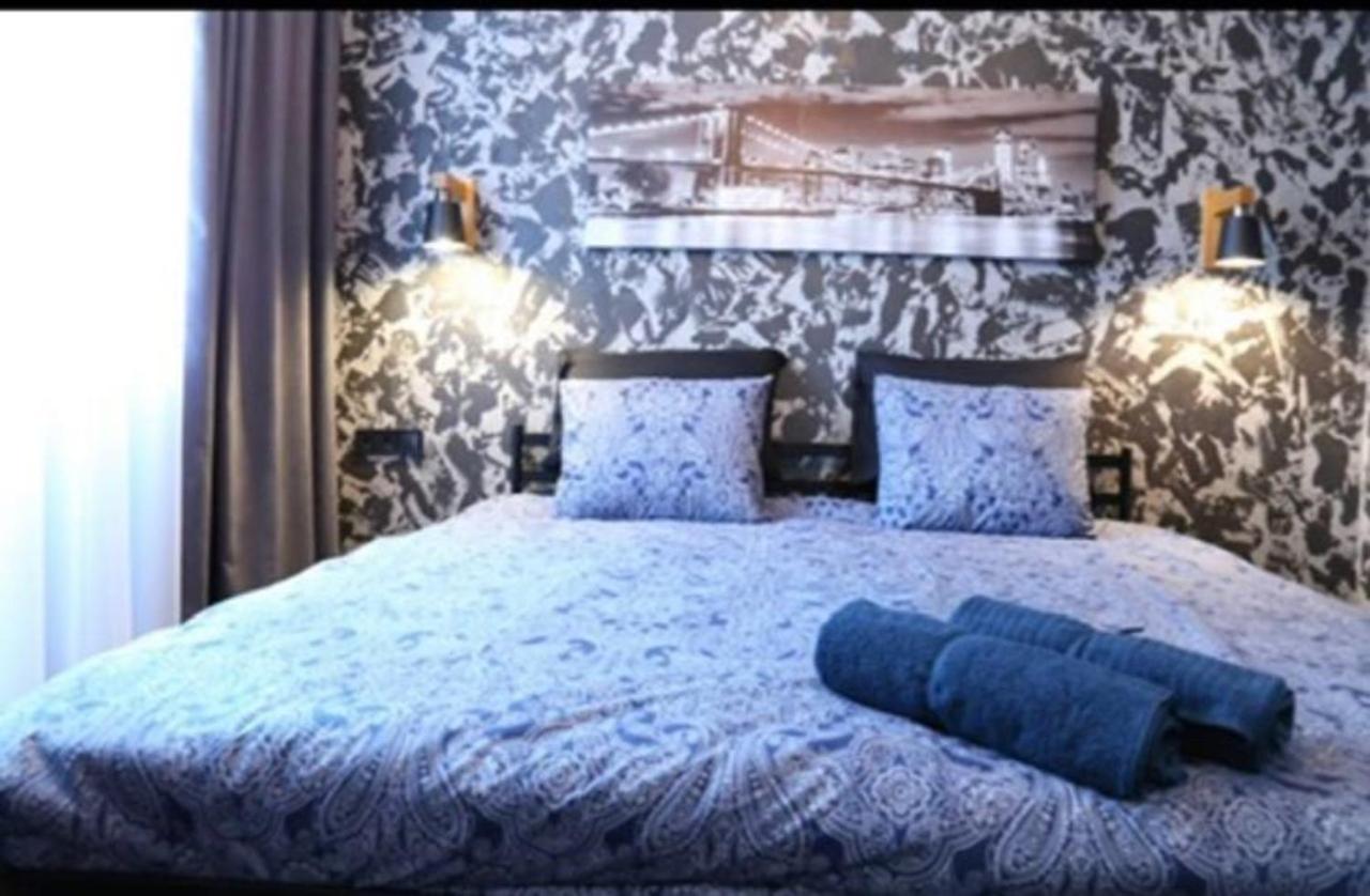 Samira1 Apartment Kiev Ngoại thất bức ảnh